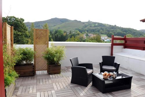 Hostal Maison Xaharenia