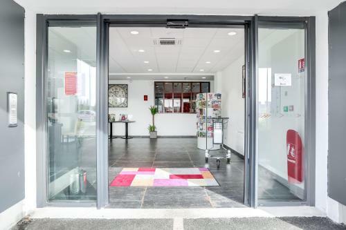 Hotel Balladins Caen M�morial