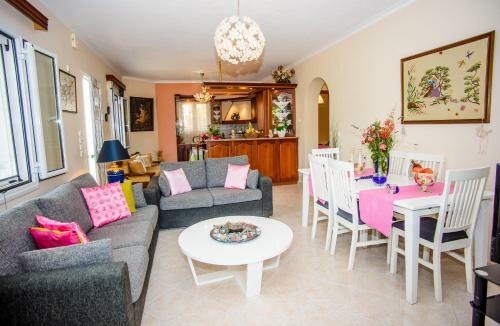 Agroturismo Dimitra Apartments & Studios