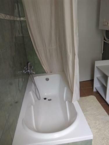 Anna Apartman