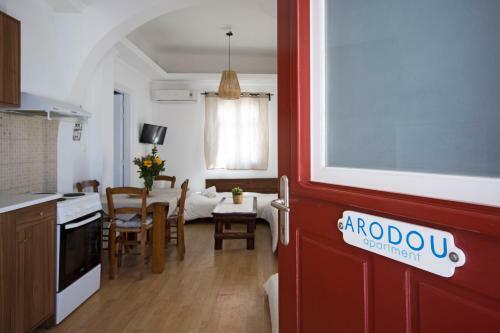 Arodou Studio And Apartment