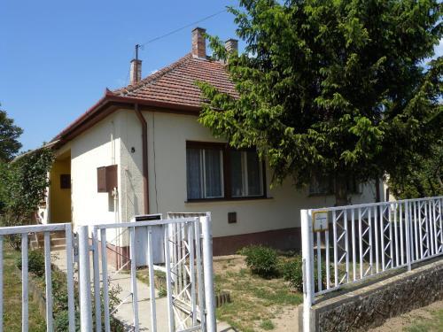 Apartamento Holiday Home Balatonbereny/balaton 18111