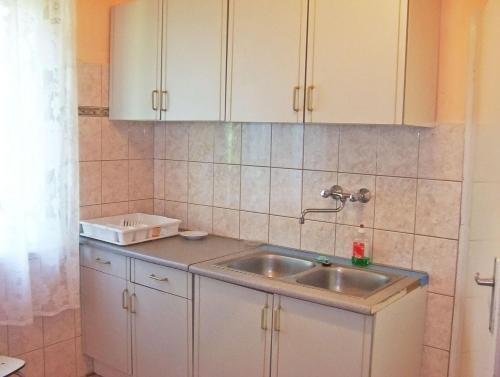 Holiday Home Balatonmariafurdo 10