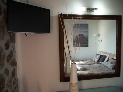 Olive Press Hotel & Apartments