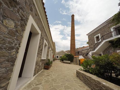 Olive Press Hotel & Apartments