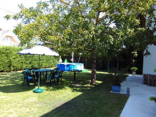 Apartment In Balatonmariaf�rdo 19405