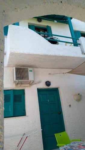 Manos Apartments