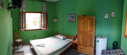 Manos Apartments