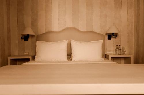 Hostal La Maison Kalogera