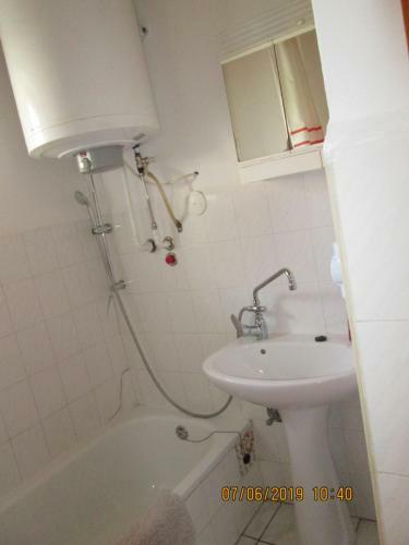 Apartamento Fenyves Vend�gh�z