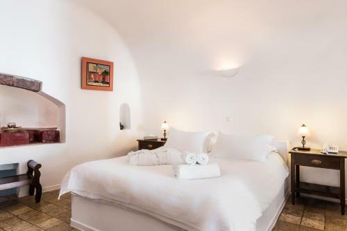 Aparthotel Pantelia Suites