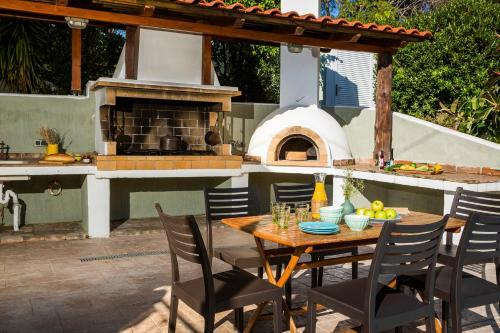 Villa Bee's Knees Retreat