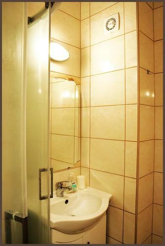 Hostal White Quiet Apartment