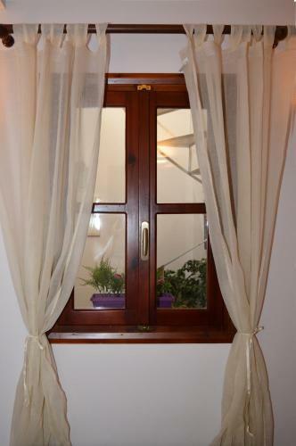 Hostal Enetiko Rooms