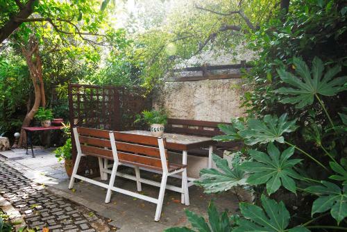 Acropolis Athenaze Villa