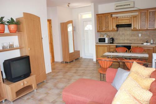 �rnyas Apartmanh�z