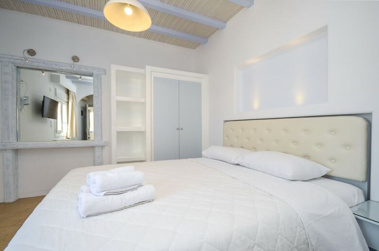 Santa Katerina Apartments & Studios
