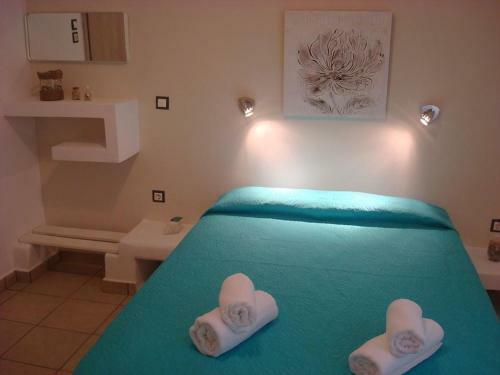 Smaragdi Studios And Rooms