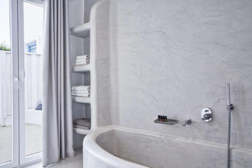 Naxian Utopia | Luxury Villas & Suites