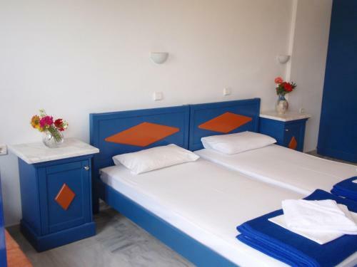Leonidas Studios & Apartments
