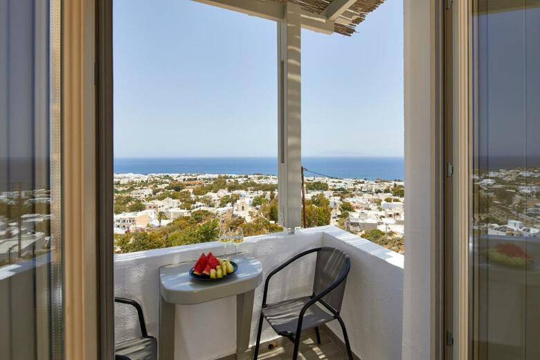 Hostal Acropole Sunrise