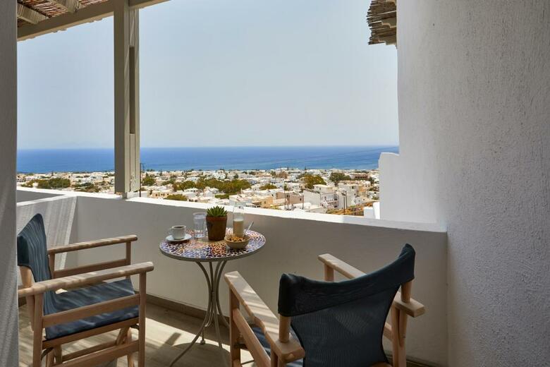 Hostal Acropole Sunrise