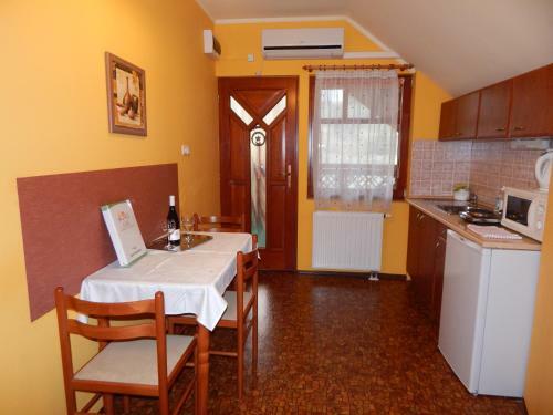 V�lgy Apartman