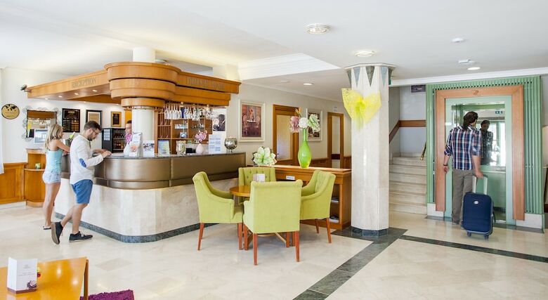 Holiday Club Apartman Hotel