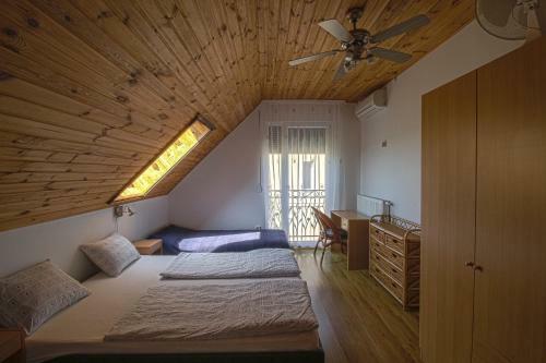 Apartamento Fenyves Vend�gh�z