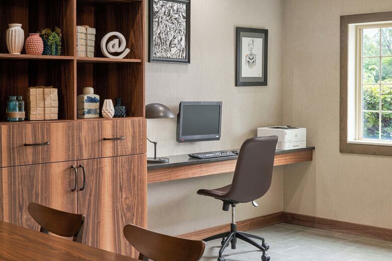 Hotel Comfort Suites