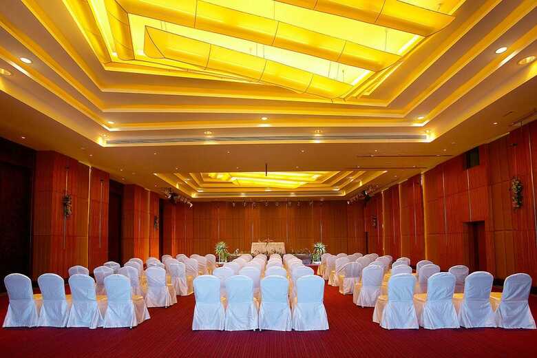 Hotel Nora Buri Resort & Spa