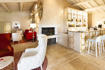 Hotel Le Mas Des Herbes Blanches