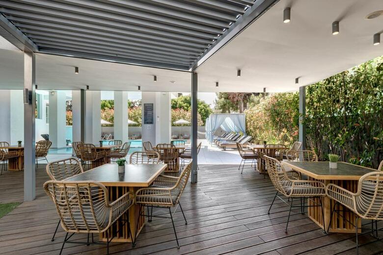 Glyfada Riviera Hotel