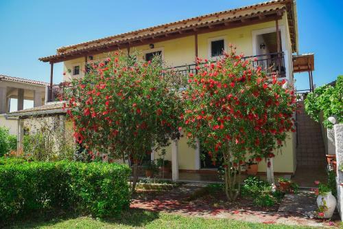 Hostal Mirsini Apartments