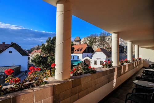 Hotel Imola Udvarh�z