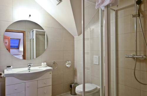 Hotel Imola Udvarh�z