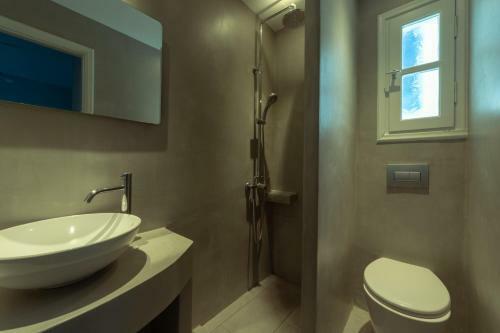 Aphrodite Hotel & Apartments