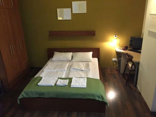 Club Apartments & Rooms