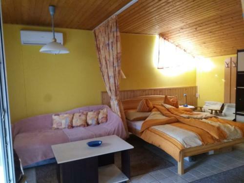 Anna Apartman