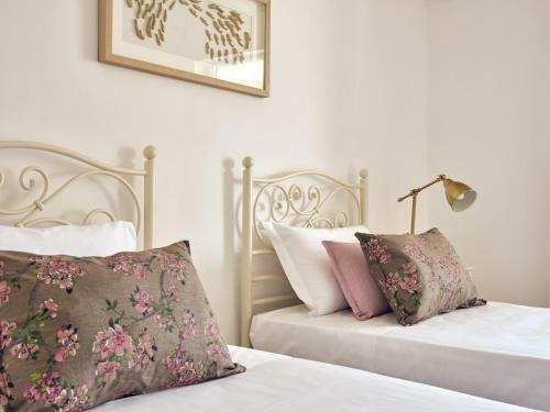 Villaggio Studios & Apartments
