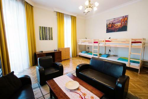 Friends Hostel & Apartments