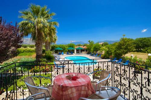 Nikos Studios And Apartments