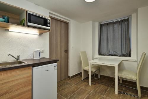 William's Guesthouse And Hostel