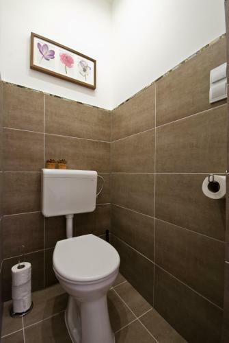 A&a Studio Apartments