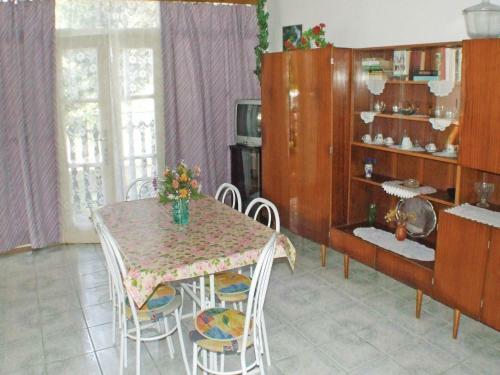 Holiday Home Balatonm�riaf�rd� 01
