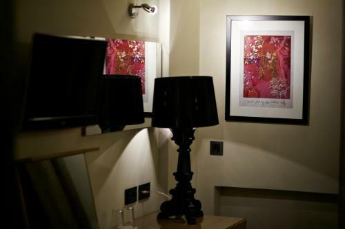 Hostal Harmony Luxury Rooms
