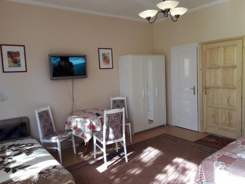 �rp�d-h�z Apartmanok