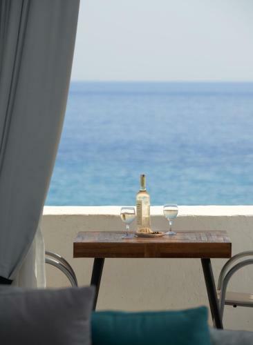 Tinos Beach Hotel