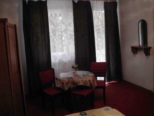 Kis Apartmanh�z
