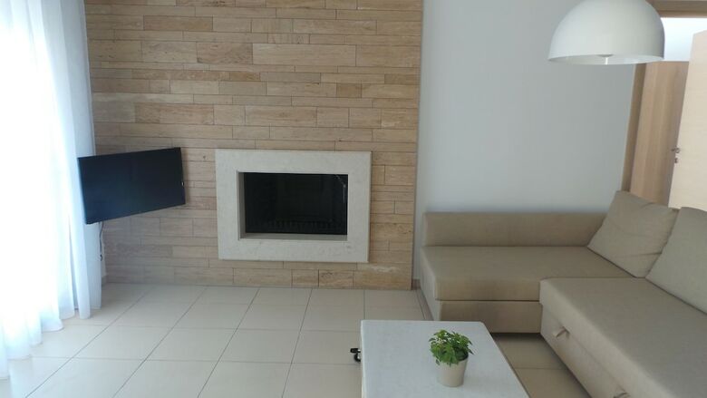 Niovi Boutique Apartments